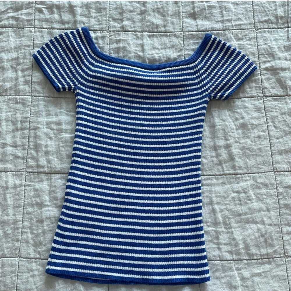 Madewell | Off-shoulder - Picture 2 of 3